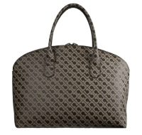 Gherardini Millerighe Bugatti due Manici + Tracolla GHB0162M Caratteristiche : Altezza: 32 cm Lunghezza: 24 cm Profondità: 16 cm Modello Bugatti Due Manici Tracolla regolabile e rimovibile Made in Italy Lavabile Ultra leggera Impermeabile Cerniera con 2 cursori Metalleria color cromo