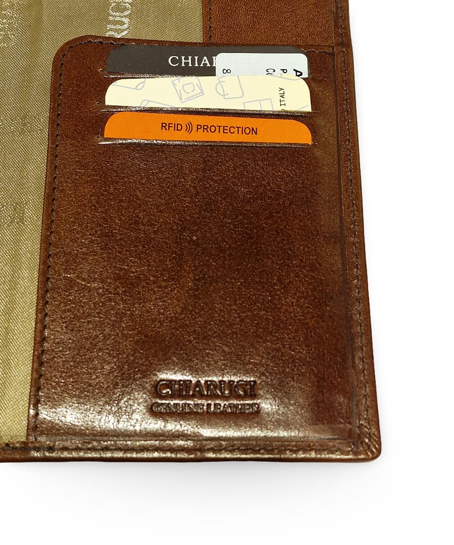 Chiarugi Porta Passaporto in Cuoio con 3 spazi porta Carte di Credito RFID - immagine 3